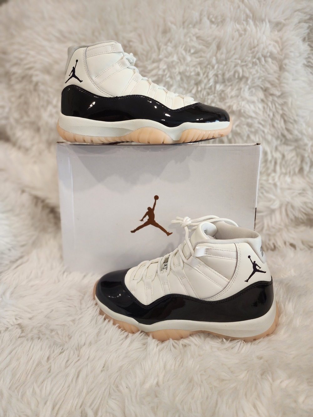 Air Jordan 11 Retro Men’s Basketball Shoes - White/Black